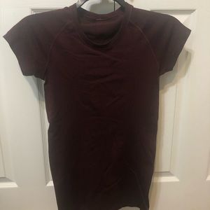 Lululemon swiftly top